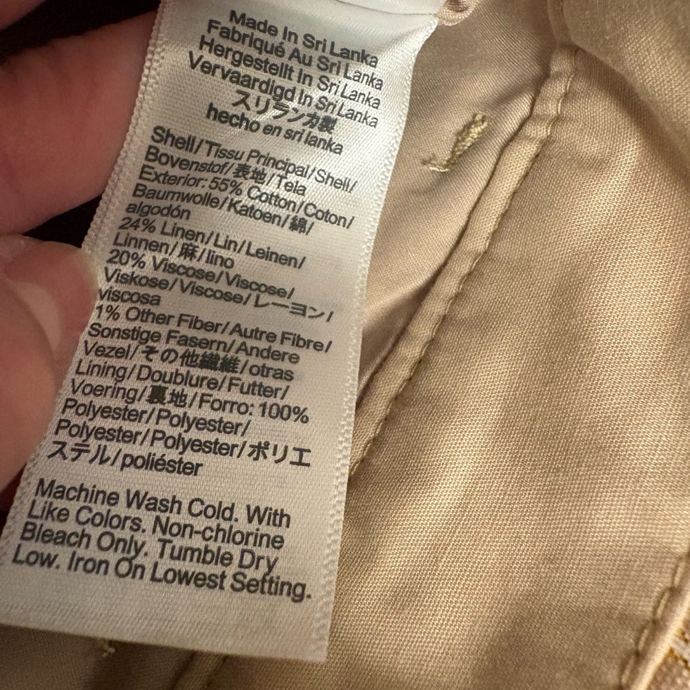 NWT Women’s J. Crew Light Tan Shorts with Gold Pinstripes Size 8 - Picture 10 of 16